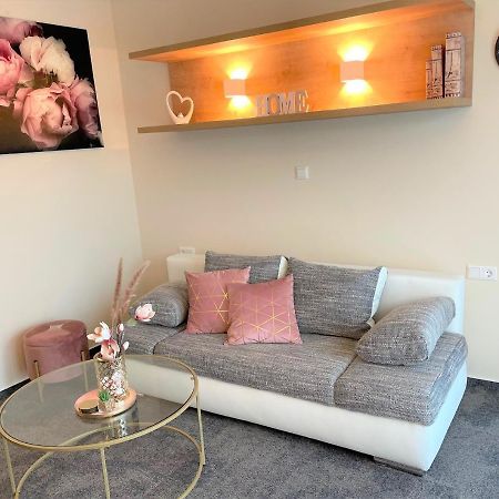 Likedaheim Apartments Rosbach vor der Höhe Dış mekan fotoğraf