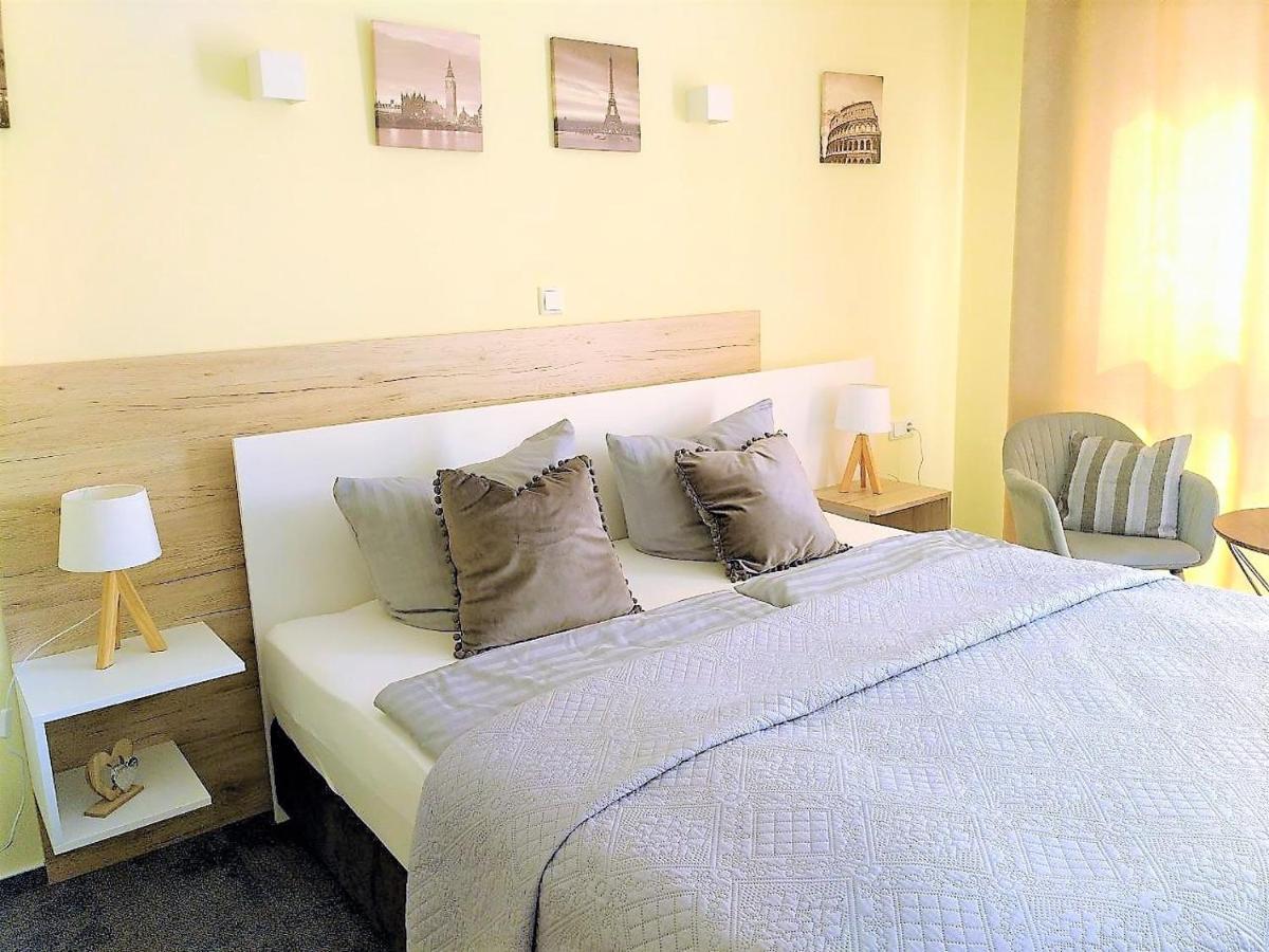 Likedaheim Apartments Rosbach vor der Höhe Dış mekan fotoğraf